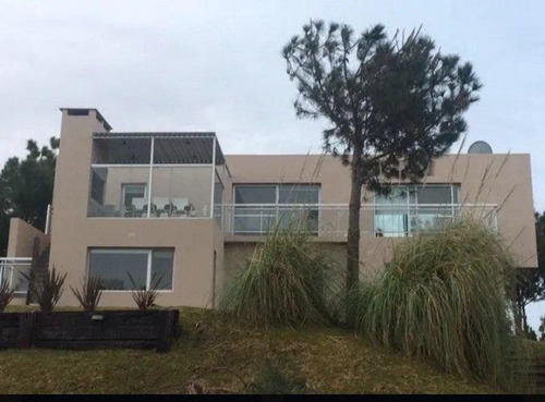 Casa De 5 Dormitorios, 4 Baños Costa Esmeralda Barrio Maritimo 2, 41