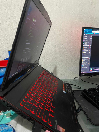 Laptop Msi Gl63 85c (Usado)