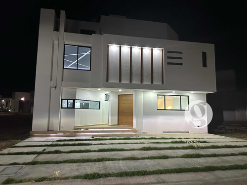 Casa En Venta En Residencial Dolores Pachuca Hidalgo 4 Recamaras