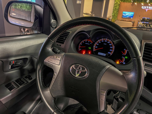 Toyota Hilux 3.0 SRV 4X4 CD 16V TURBO INTERCOOLER DIESEL 4P MANUAL