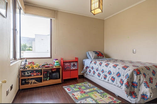 Casa En Venta De 4 Dorm. En Colina