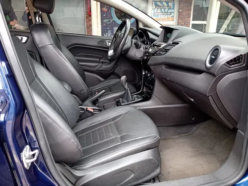 Ford Fiesta Titanium 1.6cc MT AA