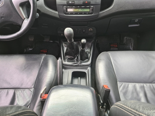Toyota Hilux 3.0 Cd Srv Cuero 171cv 4x4 2014