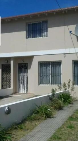 Dúplex En Venta - 3 Dormitorios 2 Baños - 363mts2 - Las Toninas