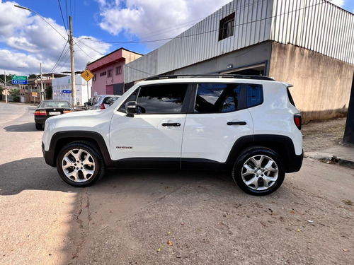 Jeep Renegade Sport 1.8 4x2 Flex 16v Aut.