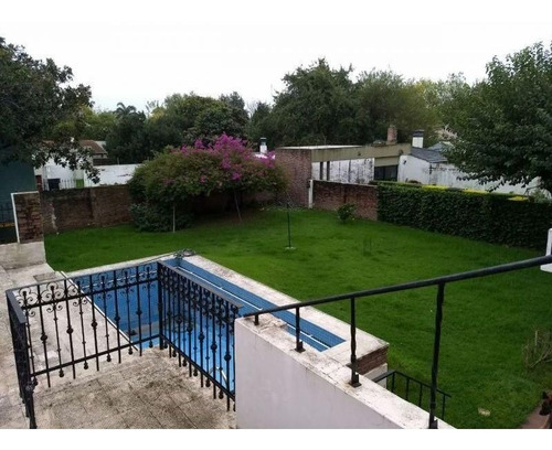 Imagen 2 de 17 de Casa En Venta En Merlo