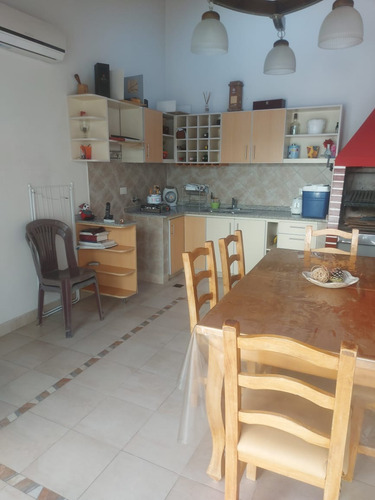 Venta Duplex 4 Amb En Boedo -con Cochera Para 2 Autos - 3 Baños - Patio - Quincho