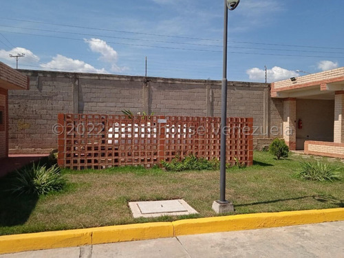 Imagen 20 de 25 de Rentahouse Carabobo Vende Townhouse En Villas La Fontana San Diego Rcys 22-17173