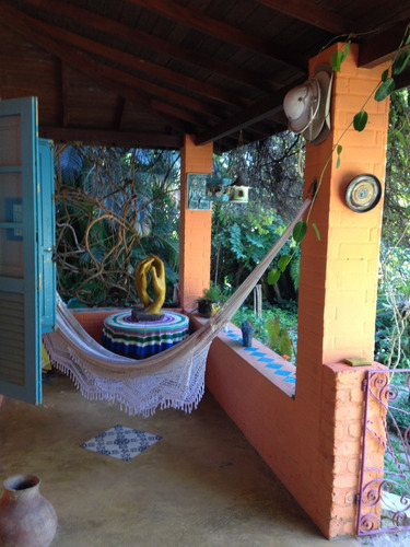 Casa Em Secretário Petrópolis Com Área De Lazer E Atelier