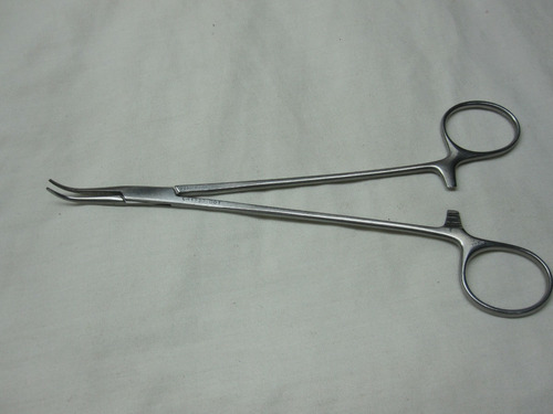 Pinzas  Mixter Thoracic Forceps 18 Cm  V. Mueller Ch1730-001