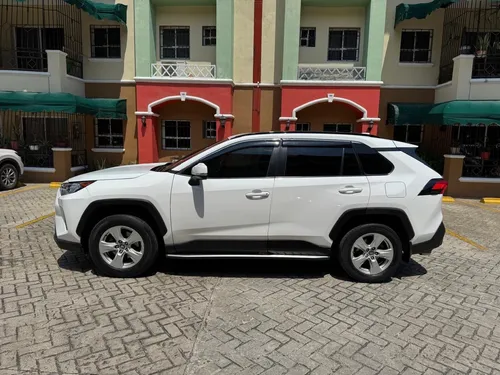 Toyota Rav4 Xle 4*2 Año 2021