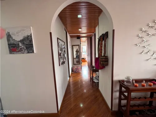 Apartamento En Modelia Occidental Rah Co: 25-143