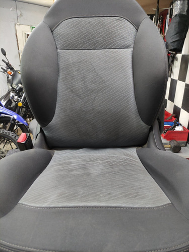 Imagen 6 de 10 de Limpieza De Tapizados E Interior De Autos + Lavado Con Cera