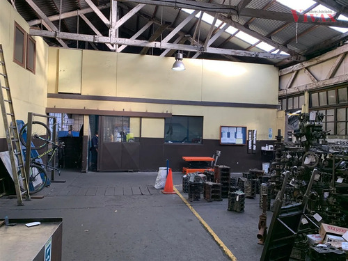 Local Comercial-oficina-industrial De 2.390 M2, Temuco