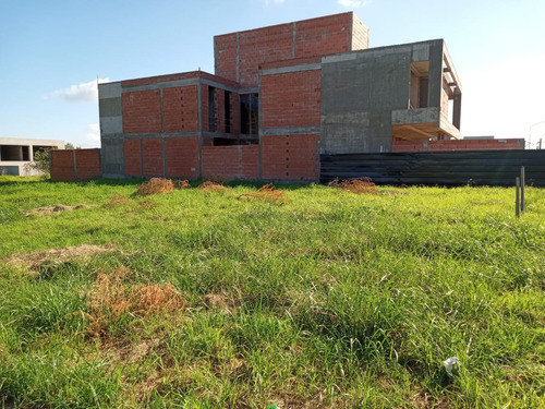 Lote En Venta Barrio San Carlos, En Esquina