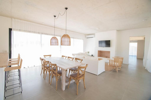 Nueva Casa En Venta Pueblo Mio, Chacras De Manantiales (ref: Bpv-8753)