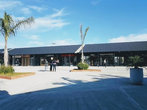 Venta. Predio Puertos Dock. Locales Desde 22m2. Tigre.