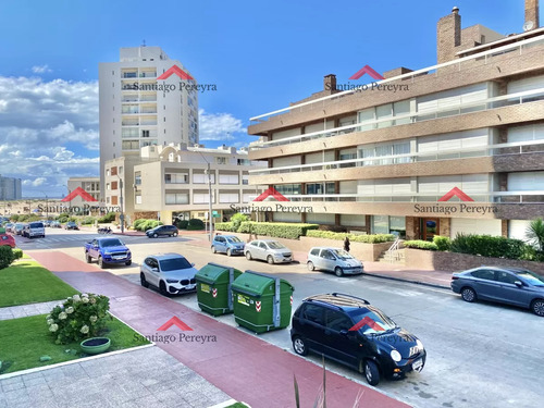Monoambiente Con Cocina Definida Y Cochera En Península, En Venta