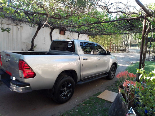 Imagen 6 de 15 de Toyota Hilux 2022 2.4 Cd Sr 150cv 4x2