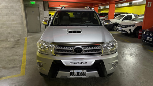 Toyota Hilux SW4 3.0 I Srv At C/cuero 4x4 (2009)