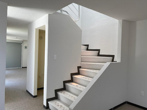 Casa Nueva En Tizayuca, Con Espacio Para Negocio En Planta Baja, 3 Recamaras Y 3 Baños.