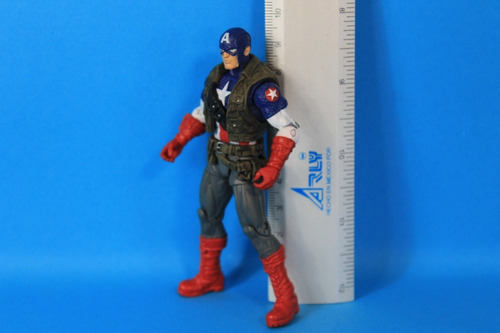 Captain America Marvel Universe Hasbro 1 (Usado)