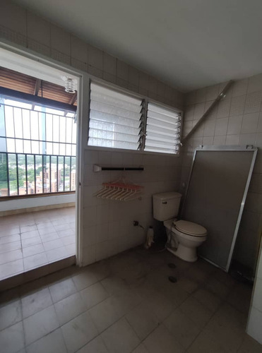 Imagen 21 de 23 de Apartamento En Venta En La Av Bolivar, Urb Los Jardines 04121994409