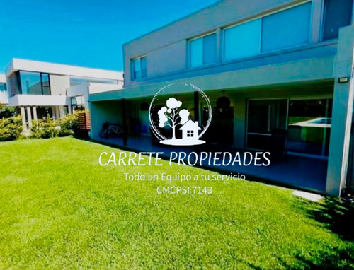 Casa En Venta De 3 Dormitorios Con Pileta. Santa Guadalupe. Pilar.