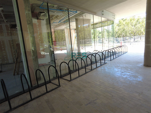 Local Comercial En Arriendo En Las Condes