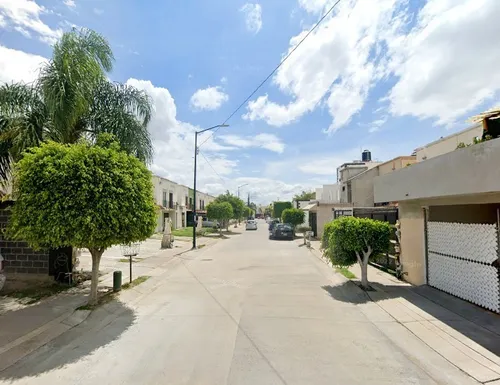 Casa De Oportunidad Con Precio De Remate En Cto, Colinas Del Carmen, Col. El Carmen, León Guanajuato. Arf