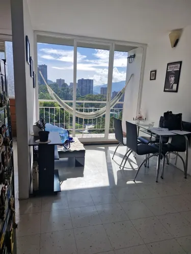 Apartamento De 3 Habitaciones En Robledo La Aurora