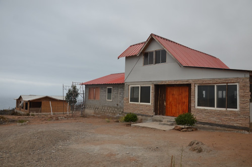 Se Vende Parcela Con Dos Casas En El Arrayán Costero