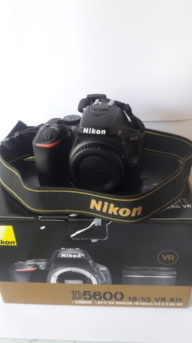 Camera Nikon D5600 Corpo- Para Retirada De Peças