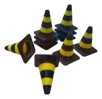 Comprar Mini Cones Preto E Amarelo! Para Pistas Hot Wheels - Kit 10