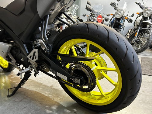 Yamaha Yzf R15 2024 - Único Dono - Baixa Km