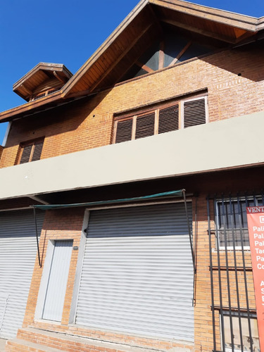 Chalet C/local Comercial Y Sótano, 3 Plantas Sobre Hipolito Yrigoyen Glew