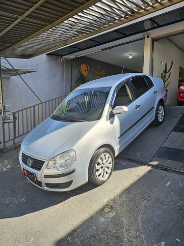 Volkswagen Polo Sedan 1.6 Vht Total Flex 4p