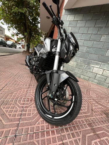 Imagen 3 de 15 de Bajaj Dominar