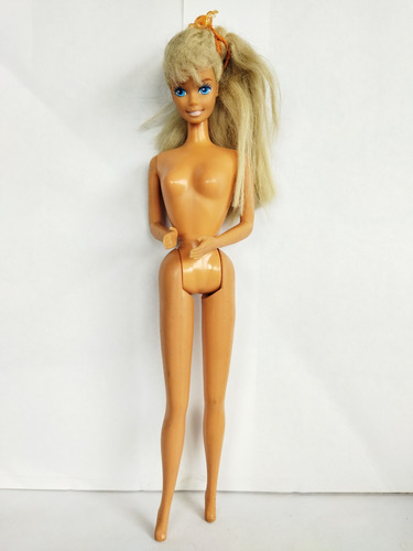 Barbie Vintage Modelo 1966 Rubia Clara Fleco Pose Manos 