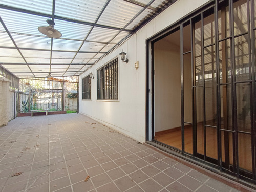 Departamento Primer Piso Con Patio - Providencia