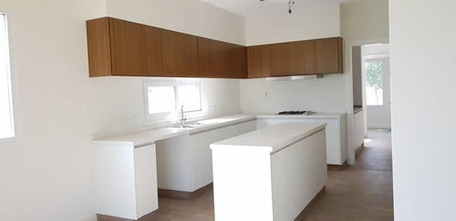 Imagen 4 de 30 de Excelente Casa A La Laguna En Complejo Villa Nueva - San Francisco