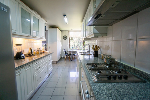 Departamento En Venta De 4 Dorm. En Lo Barnechea