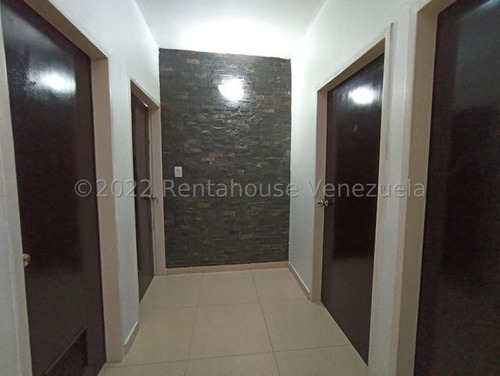Imagen 16 de 29 de Apartamento En Venta Zona Centro Maracay 23-19616 Hc