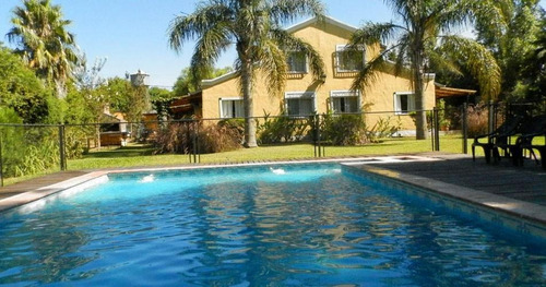 Venta Hotel 1 Dormitorio Colón Con Cochera