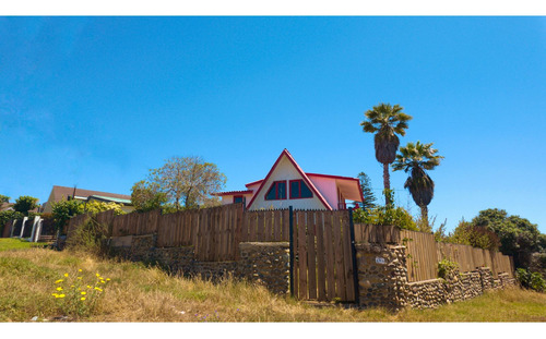 Casa En Terreno De 350 M2 A 3 Cuadras De Playa Amarilla De C