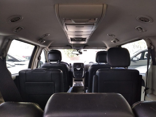 Chrysler Town & Country 3.6 Touring V6 24v Gasolina 4p