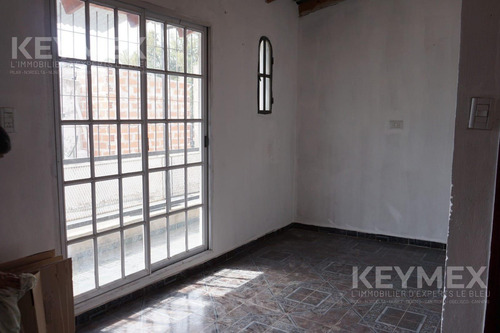 Casa De Dos Plantas Con Cochera En González Catán