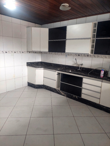 2 Lojas E Uma Casa 3 Quatros