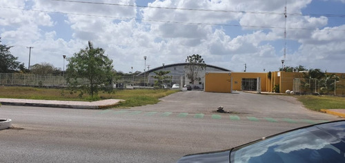 Imagen 1 de 4 de Terreno De 2150 M2 En La Entrada De Izamal