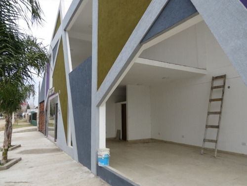 Imagen 10 de 13 de Hermosos Locales De Construcción Moderna En Santa Teresita